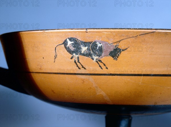 Attic black figure lip cup, attributed to the Centaur Painter