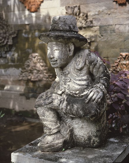 A sculpture of a European, made for the court of Dewa Agung, king of Klungkung, probably by Chinese craftsmen