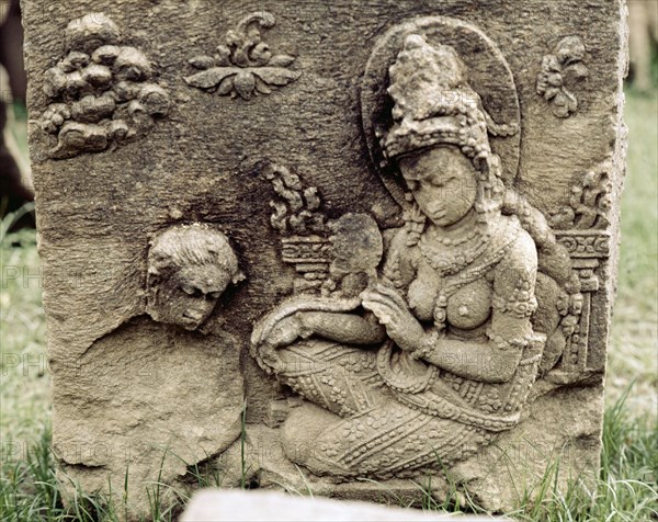 The reliefs, on the temples of the Lara Jonggrang complex, portray various deities or scenes taken from the great Hindu classics and especially the Ramayana