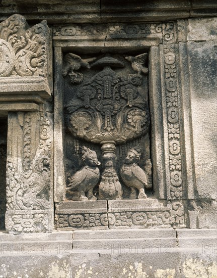 The reliefs, on the temples of the Lara Jonggrang complex, portray various deities or scenes taken from the great Hindu classics and especially the Ramayana