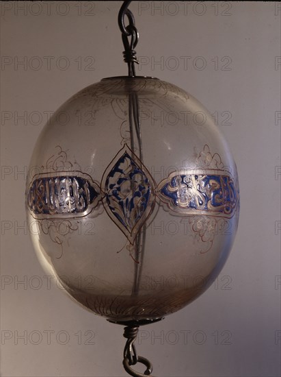 Decorated mosque lamp made of gilded and enamelled glass