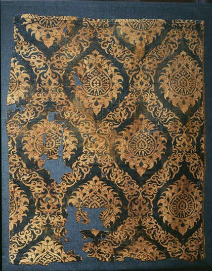 Textile with rosettes which have the name of the Sultan woven in