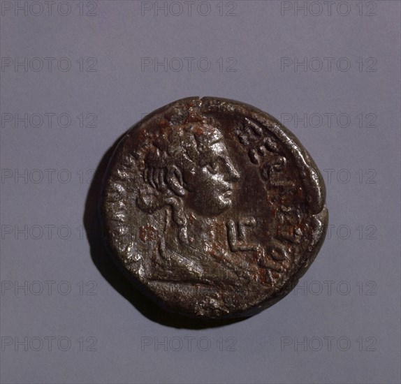 Coin of Nero, reverse side