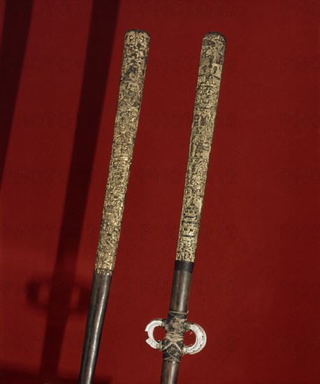 Among the most important pieces of the Aztec warriors equipment was his Atlatl or spear thrower