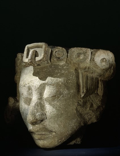 Stone head from Copan