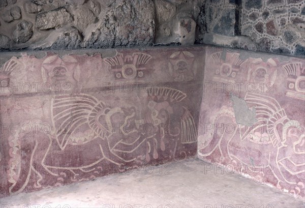 Polychrome jaguar murals in the Temple of the Jaguars below the Quetzalcoatl palace