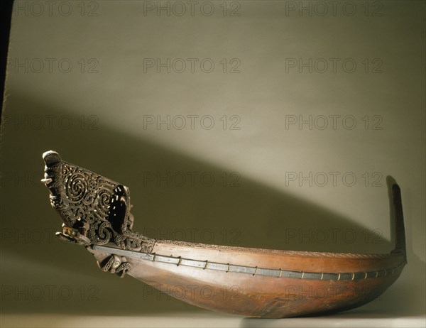 A model war canoe, wakataua, attributed to the carver Rakarubi Rukupo, made in the Gisbourne area