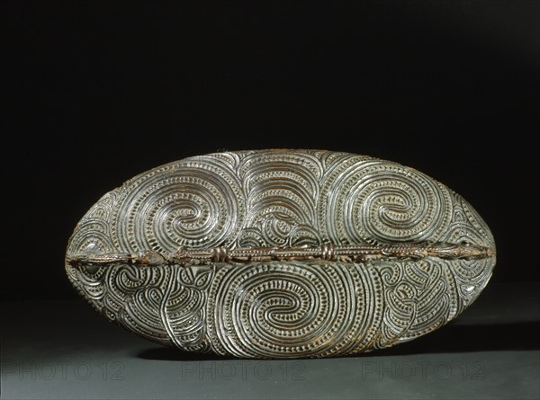 A wakahuia, a treasure box used to hold ornaments that had been worn on the head of a chief and were therefore tapu