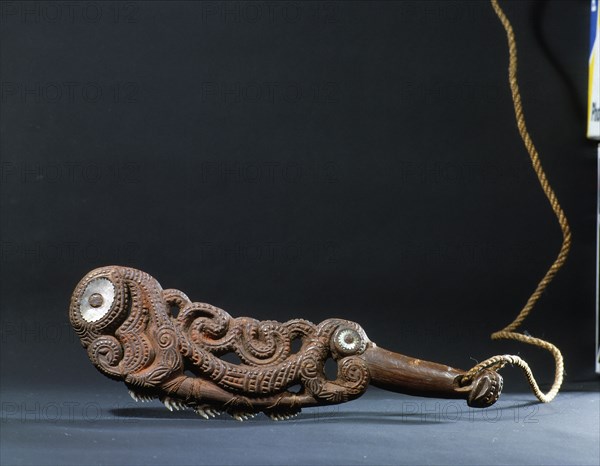 A maripi tuatini, shark tooth knife, which was collected on Captain Cooks first voyage in 1769, at Queen Charlotte Sound