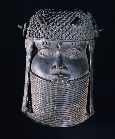 A head of an Oba (Benin king) from an ancestral shrine