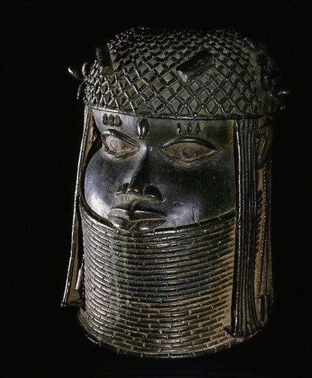 A head of an Oba (Benin king) from an ancestral shrine