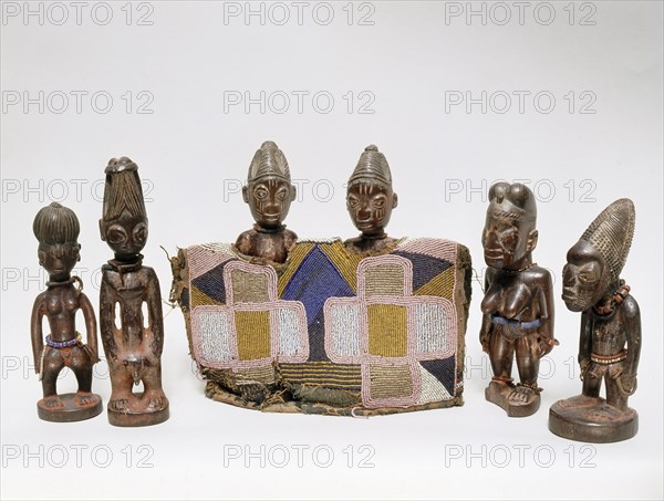 Yoruba ibeji twin figures