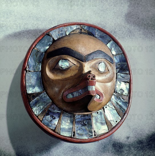 Headdress frontlet with an owl face