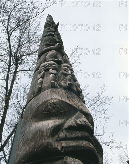 A section of the totem pole of Chief Git dum Kuldoah