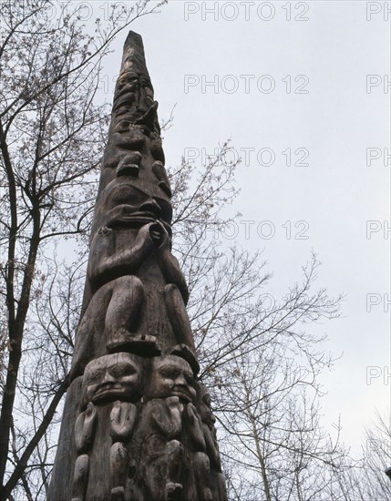 A section of the totem pole of Chief Git dum Kuldoah