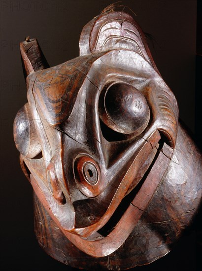 A very unusual and early warriors helmet, the representation of which may be a mouse or other rodent