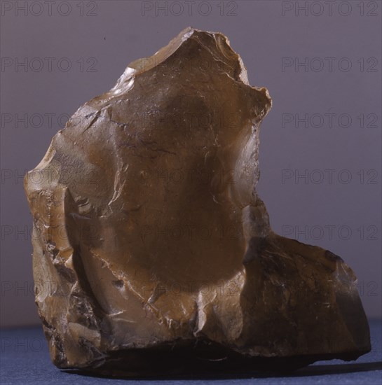 Flint, may have been modified to suggest the form of a bear