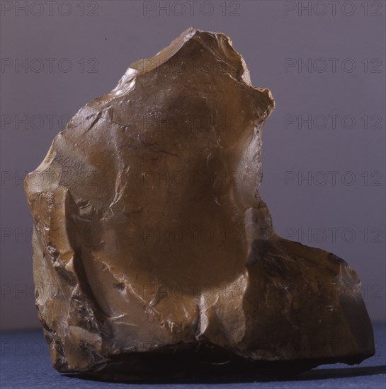 Flint, may have been modified to suggest the form of a bear