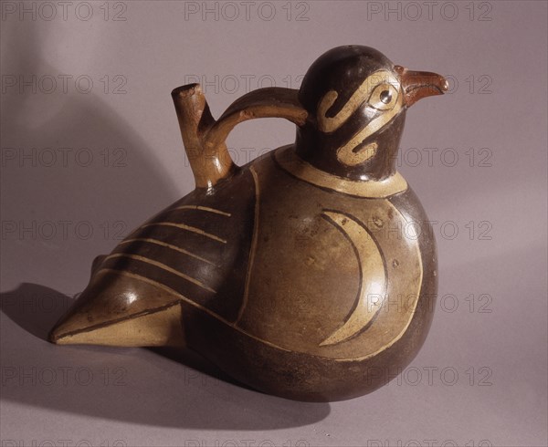 Stirrup spouted effigy jar of a bird, probably an owl