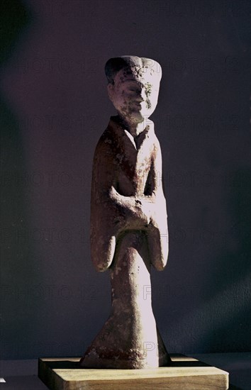 Tomb figure of a woman