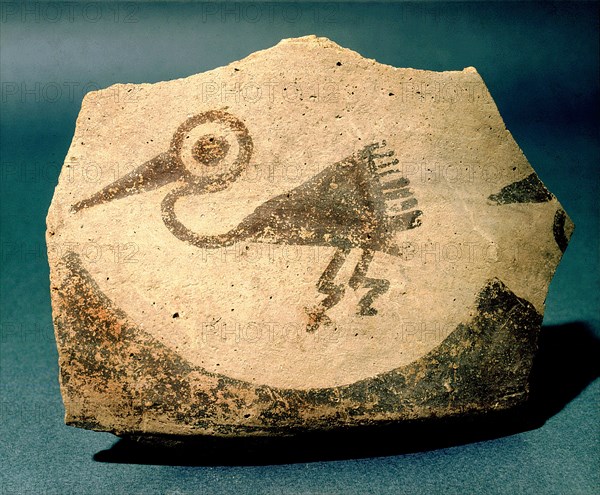 Potsherd decorated with a bird