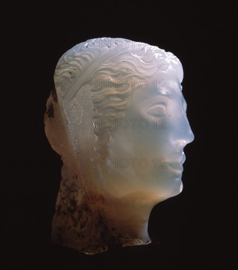 Head of a goddess or princess
