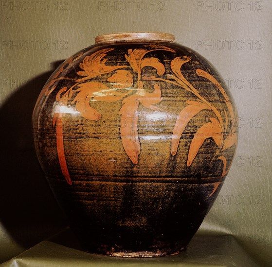 Pottery jar