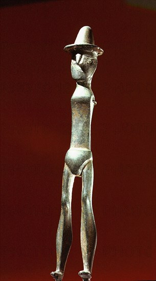 Figurine, once horned