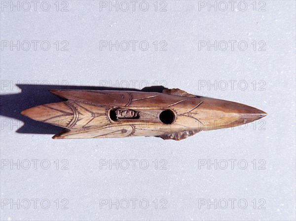 Harpoon head which is lashed to the foreshaft