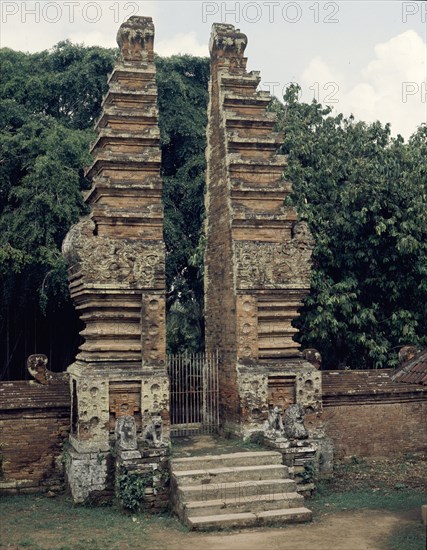 The tiered structure of Balinese Hindu shrines reproduces the three levels of the cosmos: the under-world, the world of humanity, and the towering celestial mountain of the gods