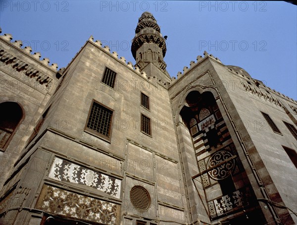 The facade of the mosque of al-Ishaqi, a multi purpose building including a prayer area, students' lodgings, a public drinking fountain, a Qu'ran school and the tomb of the founder