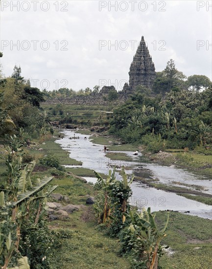 The temple complex at Lara Jonggrang consists of three main sanctuaries dedicated to Shiva, Brahma and Vishnu and three minor ones dedicated to particular forms of Shiva and Shiva's bull mount, Nandi