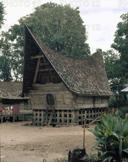 The three-level structure of Toba Batak houses corresponds to ideas of the cosmos