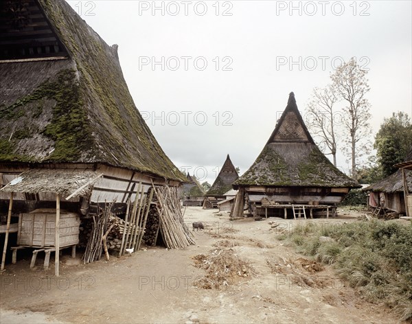 The three-level structure of Karo Batak houses corresponds to ideas of the cosmos