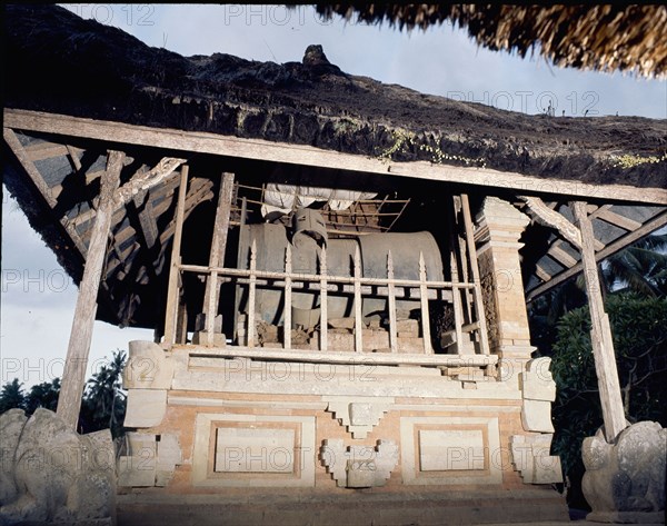 Pavilion in the Panataran Sasih temple, housing an ancient sacred drum