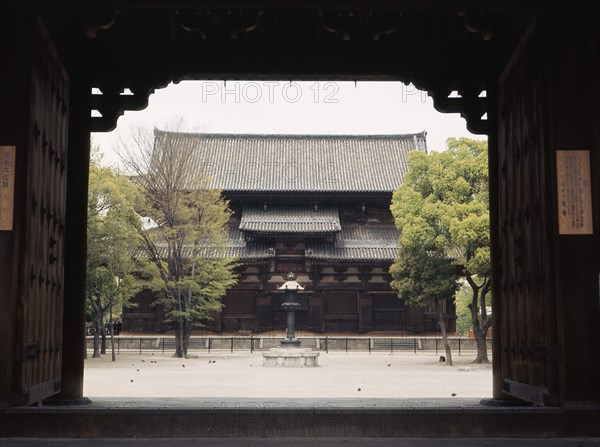 To temple complex, Kyoto