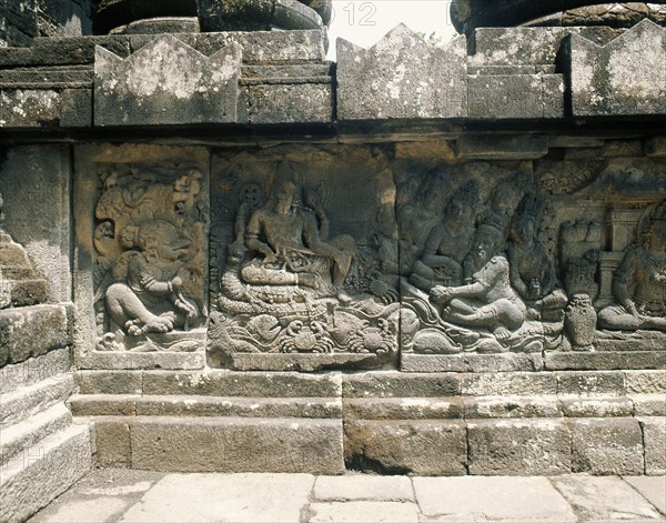 The reliefs, on the temples of the Lara Jonggrang complex, portray various deities or scenes taken from the great Hindu classics and especially the Ramayana