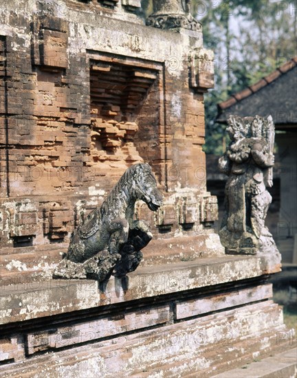 The tiered structure of Balinese Hindu shrines reproduces the three levels of the cosmos: the under-world, the world of humanity and the towering celestial mountain of the gods