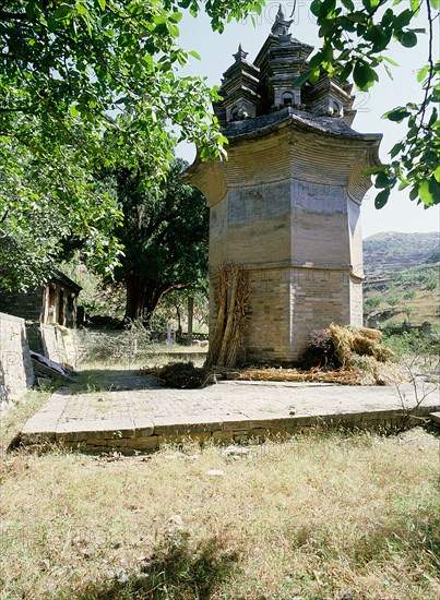 Jon Ding Ta ("Wine Top") pagoda