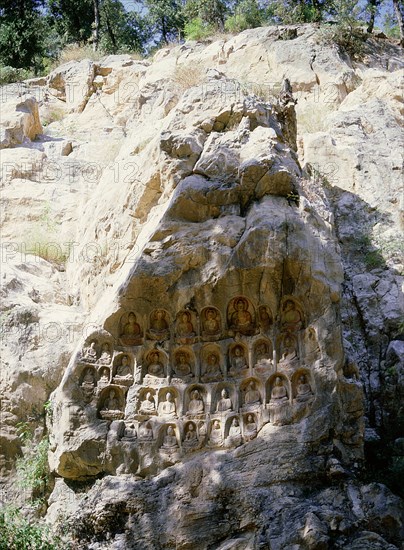 The Cliff of the Thousand Buddhas at Qianfoyan