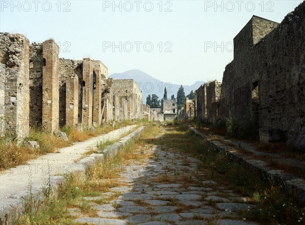 Pompeii street