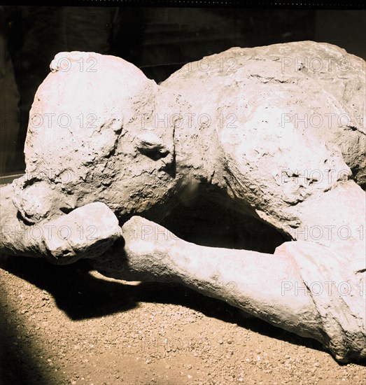 Cast of a young woman, victim of the Vesuvius eruption