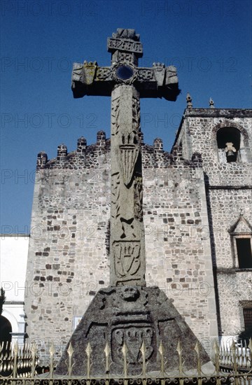 Church cross at Cuidad Hidalgo, the ancient Tarascan town of Taximaroa