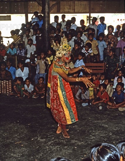 Dance of a royal duo in a scene from a Hindu epic