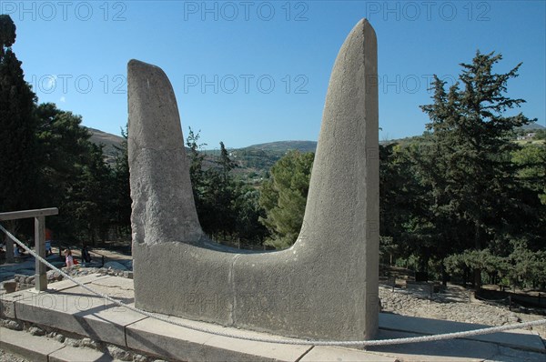 The bull horns one of the sacred symbols of the Minoan religion