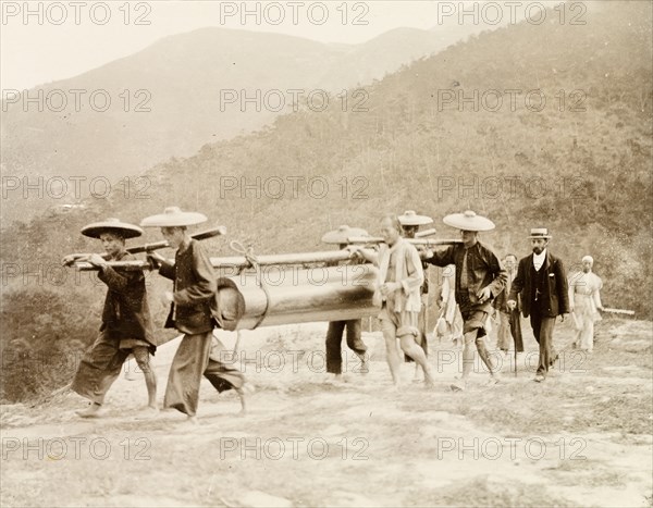 A working-class Chinese funeral procession