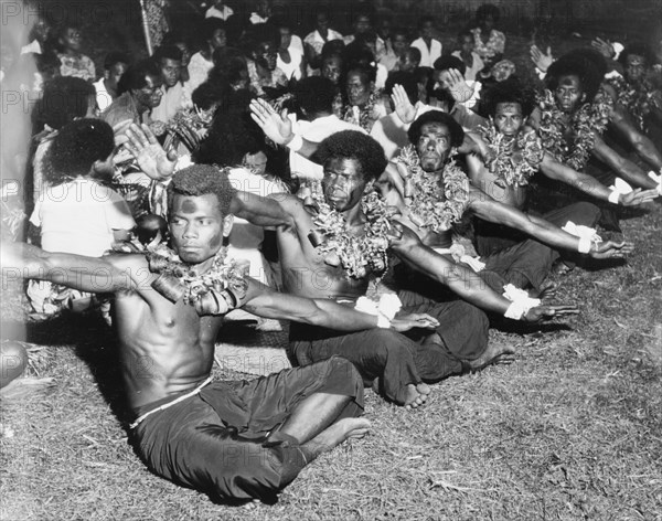 Men perform a 'vakamalolo'