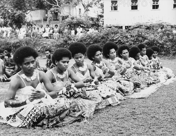 Women perform a 'vakamalolo'