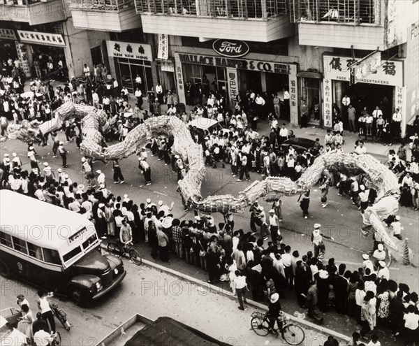 Dragon dance for the Tin Hau festival