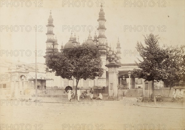 Mosque on Dhurumtollah Street, Kolkata